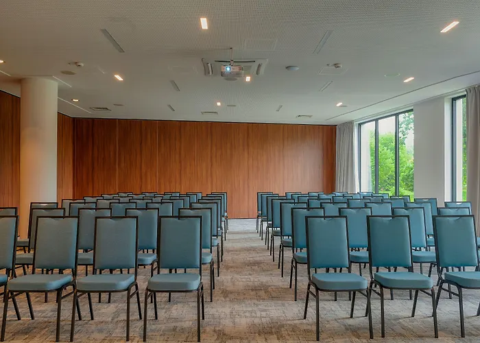 Focus Premium 호텔 4*